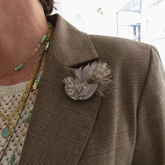 BROCHE POULE  GRIS TAUPE